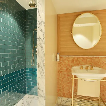 Makom Ferdinand Duval Aparthotel Parigi