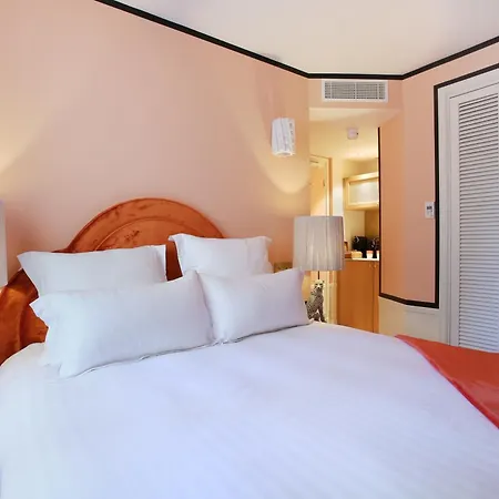 Makom Ferdinand Duval Aparthotel Parigi